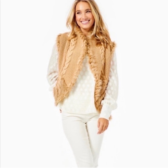 Lilly Pulitzer Sweaters - NWT Lilly Pulitzer Torini Sequin Sweater Vest in Heathered Latte Metallic